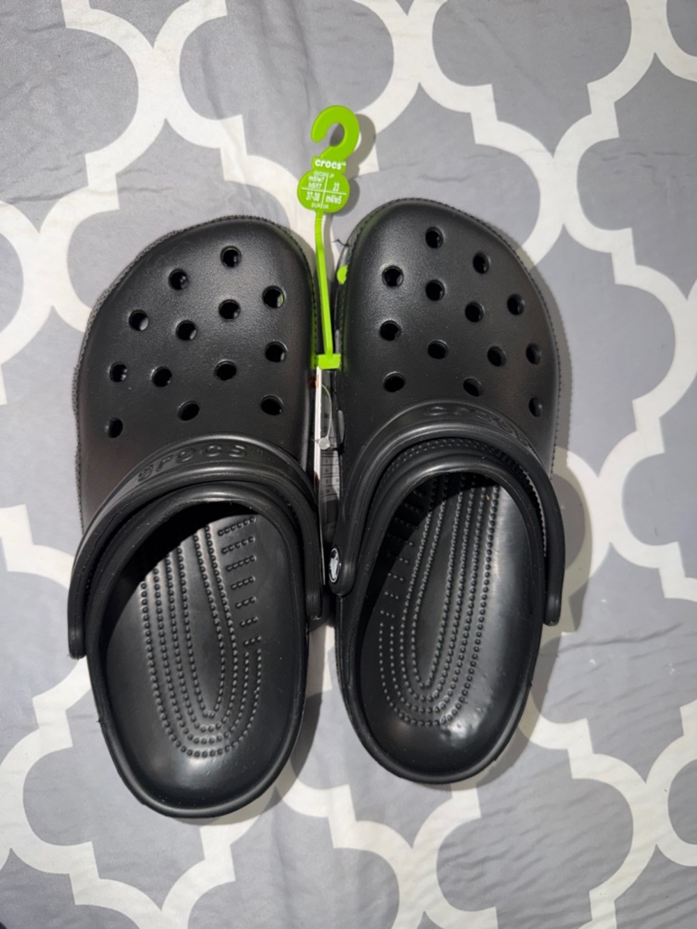 CROCS Classic Clog - Black Size 7 women’s / 5 men’s